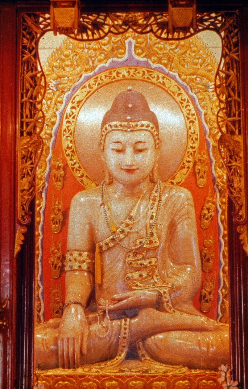Grande estátua de Buda no mosteiro do Buda de Jade, em Xangai, China, na década de 1960 de Unbekannter Künstler