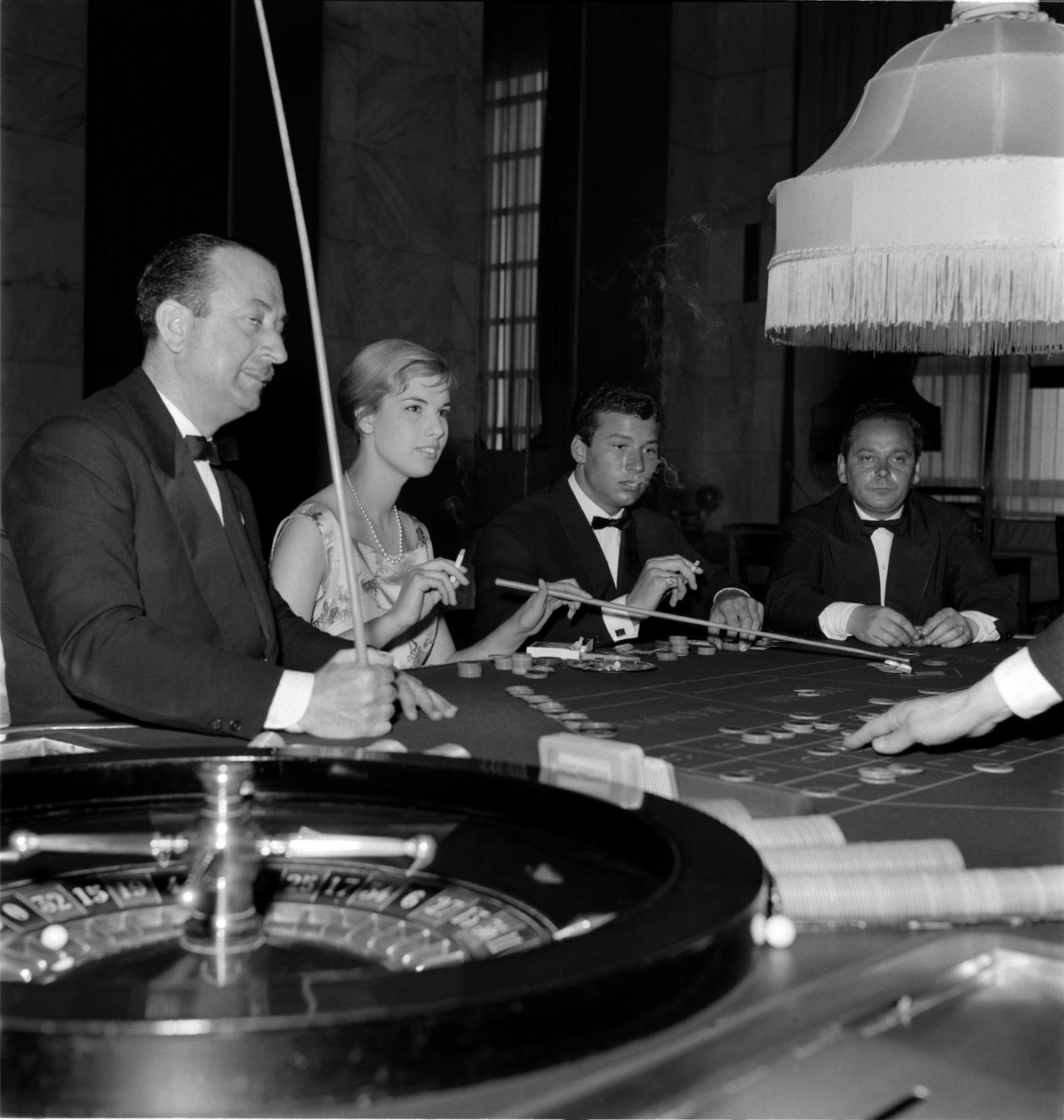 CASINO de Veneza, a mesa da roleta, LIDO DI VENEZIA - anos 1960 de Unbekannt