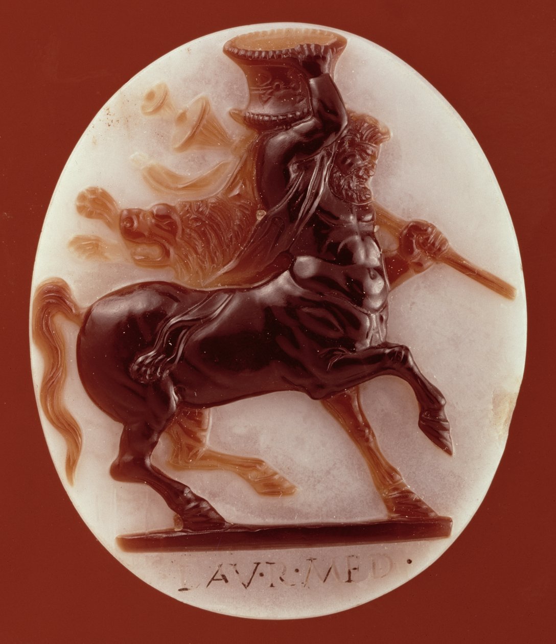 Camafeu de um centauro carregando uma krater nos ombros de Unbekannt