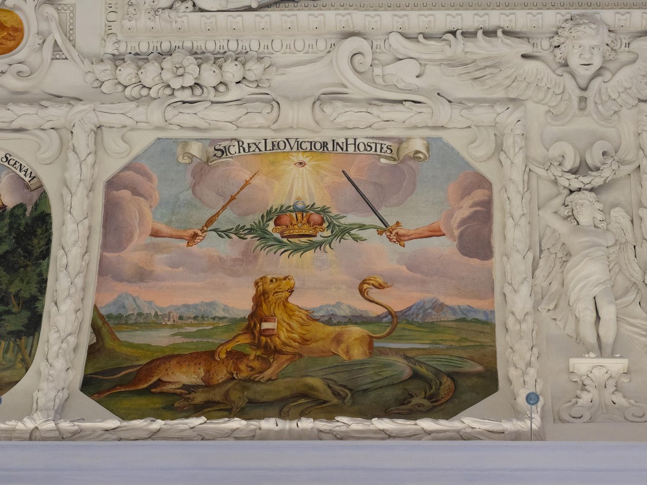 Afresco de tecto no corredor da Igreja de Santa Catarina, representações alegóricas das vitórias do Imperador Leopoldo I sobre os otomanos, Mausoléu dos Habsburgos, Graz, Estíria, Áustria, Europa (foto) de Unbekannter Künstler