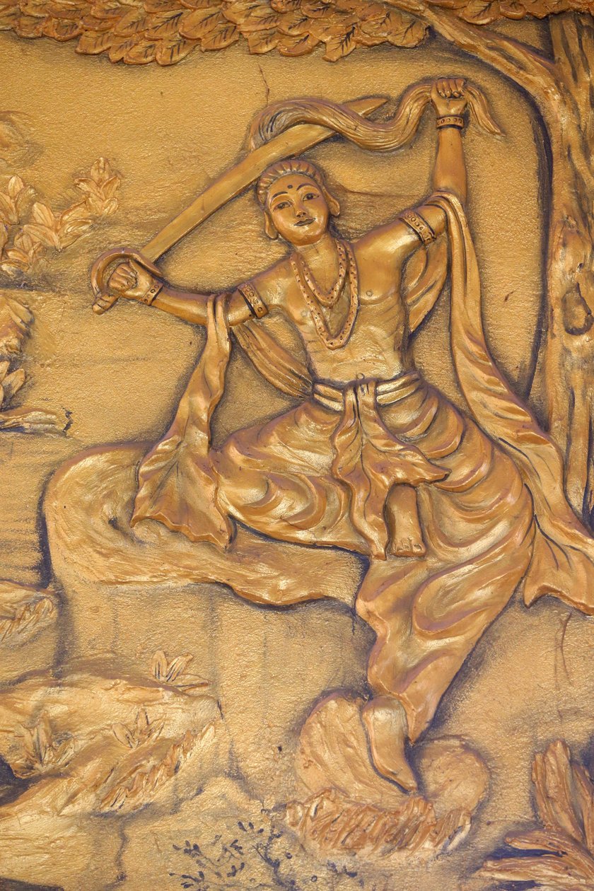 Chua Thiep Long pagode budista. A Grande Tonsura: o Buda corta-lhe o cabelo com a sua espada. Depois trocou a roupa do príncipe por um manto de mendigo. Depois ele começou a sua busca pela iluminação Thay Ninh. Vietnã de Unbekannt