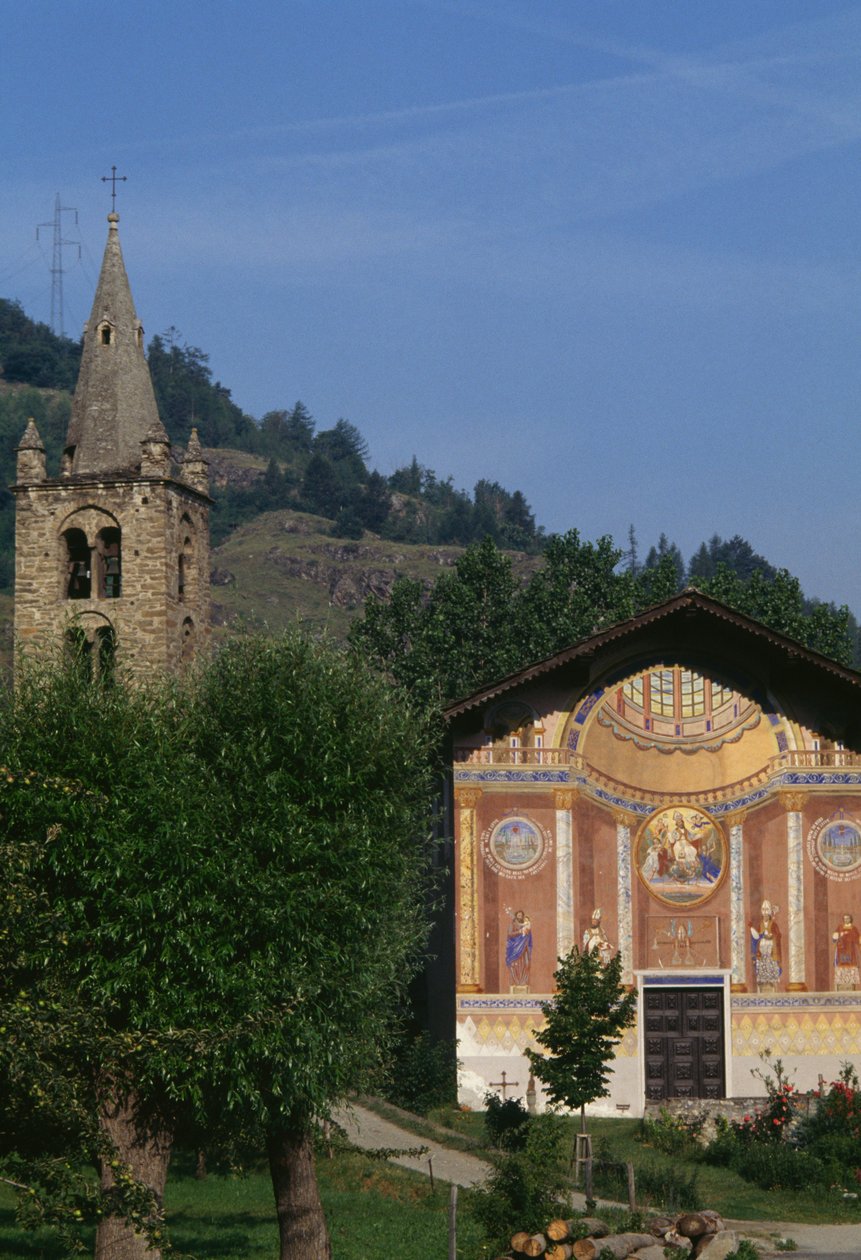 Igreja de St Leger com o campanário do final do Renascimento, Aymavilles, Vale de Aosta, Itália de William M. Timlin
