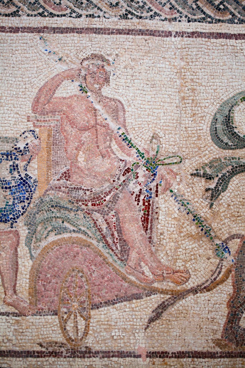 Detalhe do Triunfo de Dionysos - Regresso do deus de uma expedição militar à Índia - Dionysos sentado numa carruagem desenhada por duas panteras - Mosaicos Paphos, Casa de Dionysos, Fim do Século II d.C. - Fim do Século II d.C. -Chipre - O triunfo de William M. Timlin