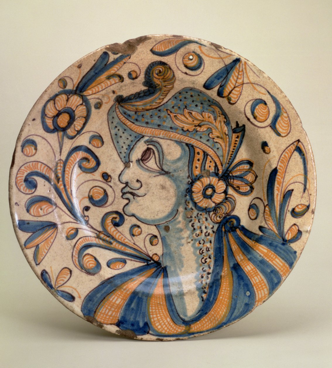 Prato, com retrato de cabeça e ombros, Talavera, final do século XVI (maiolica) de Unbekannt