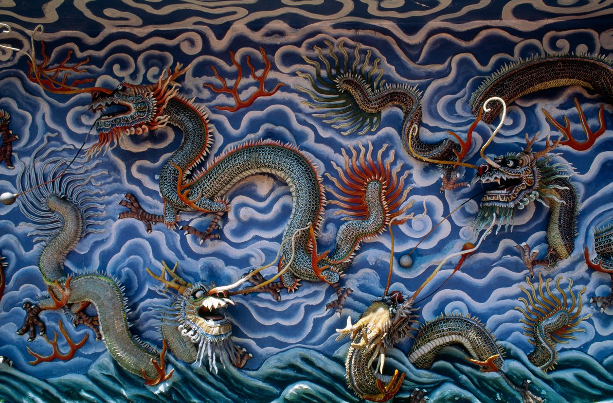 Dragões, Haw Par Villa (Tiger Balm Garden), um parque temático baseado na mitologia e lendas chinesas, Singapura, República de Singapura de Benjamin Baud