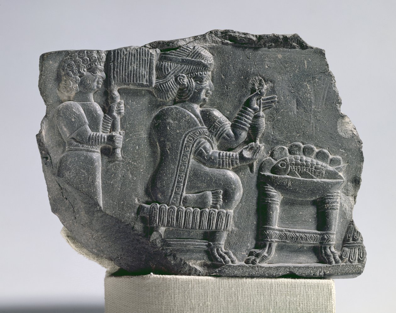 Elamite mulher girando, Neo-Elamite Período, c.700-600 BC (betume) de Unbekannt