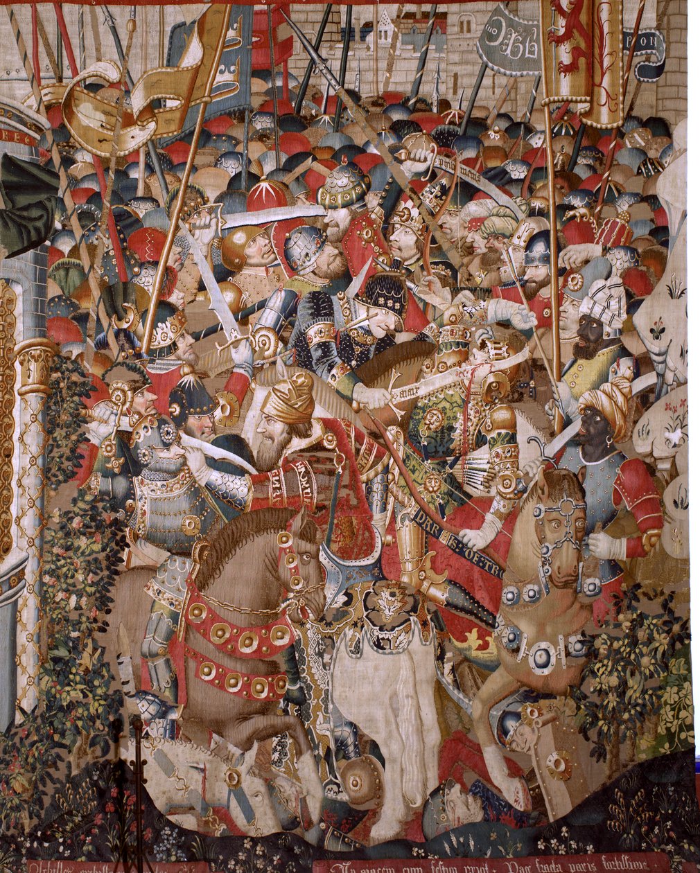Tapeçaria flamenga. Série "A Guerra de Tróia". A Morte de Aquiles (Muerte de Aquiles). Oitava tapeçaria da série. Modelo Coëtivy Master (Henry ou Conrard de Vulcop). Oficinas de fabricação de Tournai. Ca 1470. Lã e seda de tecido, 6/7 urdiduras por cm. Tam de Unbekannt