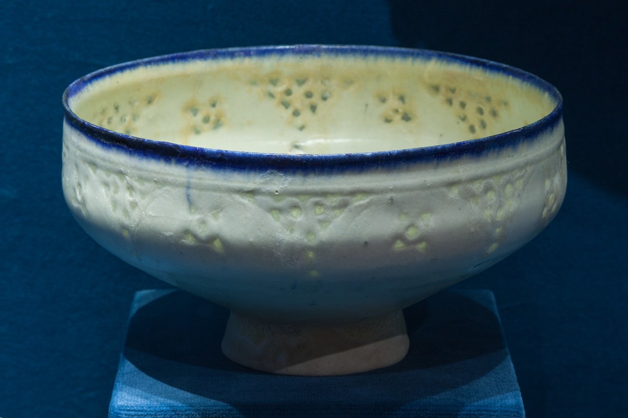 Footed Bowl, provavelmente Kashan, período de Seljuq de Unbekannt