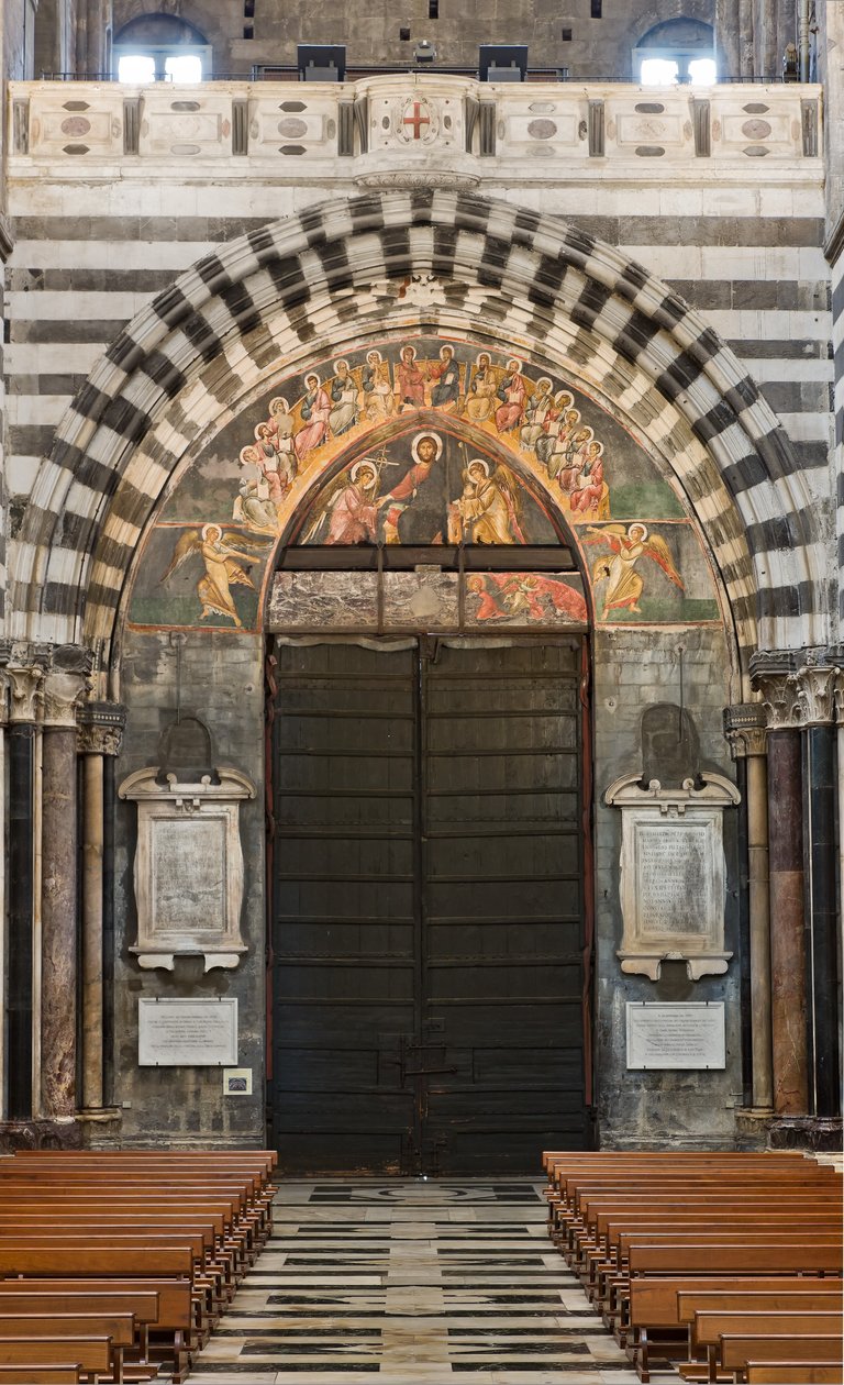 Génova, Duomo (Catedral de São Lourenço), no interior, endonarthex: vista da contra-fachada e do portal principal de Unbekannter Künstler
