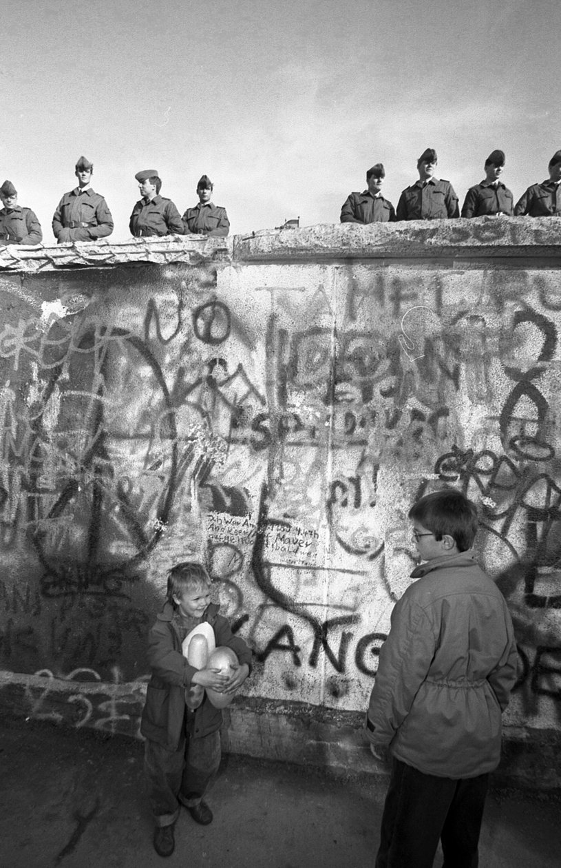 A reunificação alemã, Queda do Muro de Berlim, Alemanha de Unbekannt