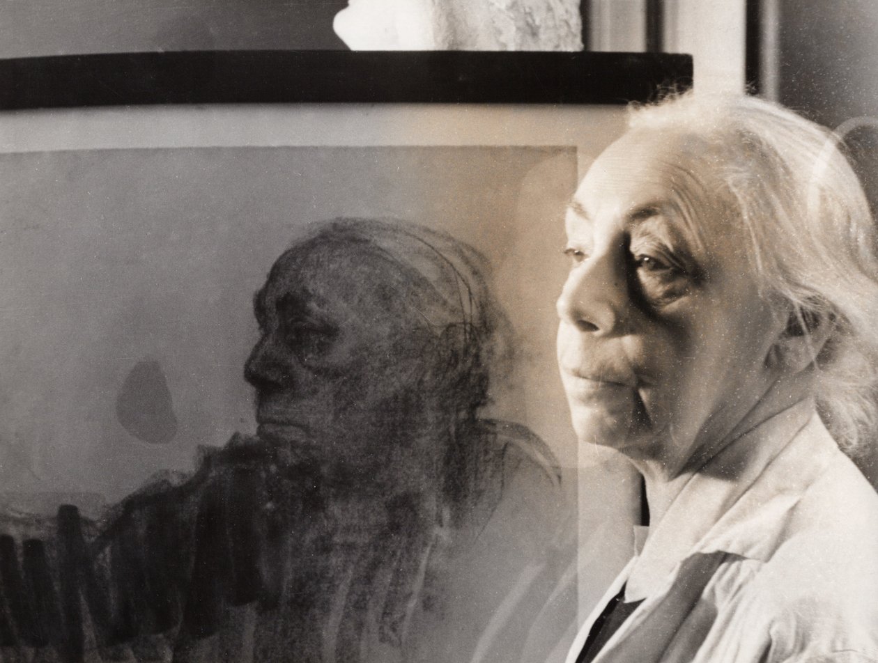 Pintora, artista gráfica e escultora alemã Kaethe Kollwitz, Alemanha, cerca de 1940 (fotografia a preto e branco) de Unbekannter Künstler