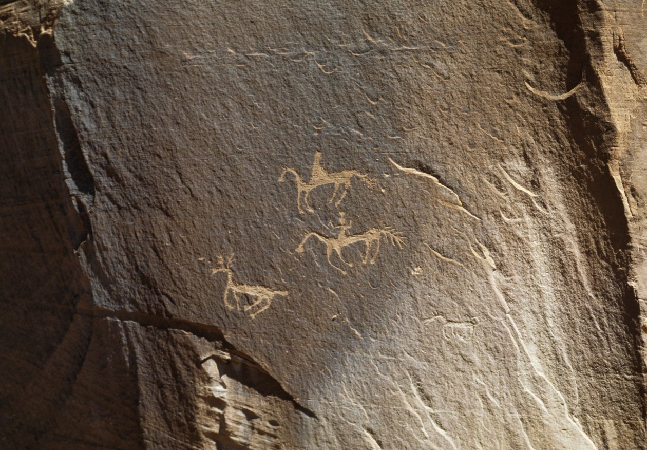 Cena de caça, petroglifo, Ledge Ruin, Canyon de Chelly National Monument, Navajo Indian Reservation, Arizona, EUA (foto) de Benjamin Baud