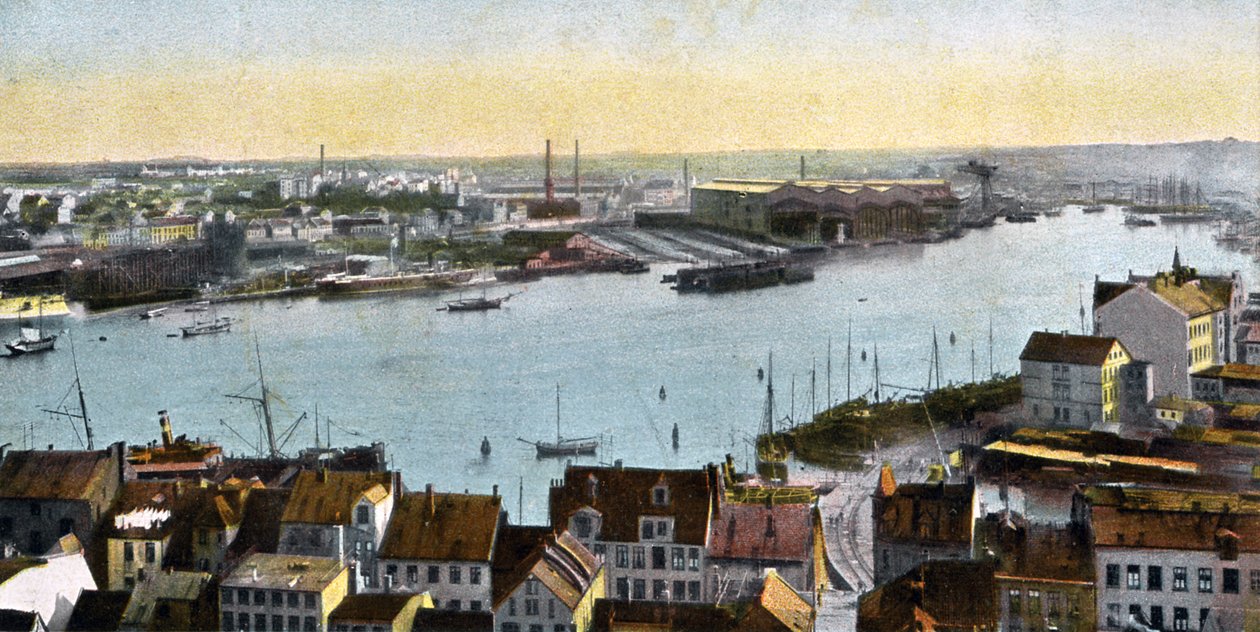 Kiel, Alemanha - vista do estaleiro a partir da Nicolaikirche de Unbekannter Künstler