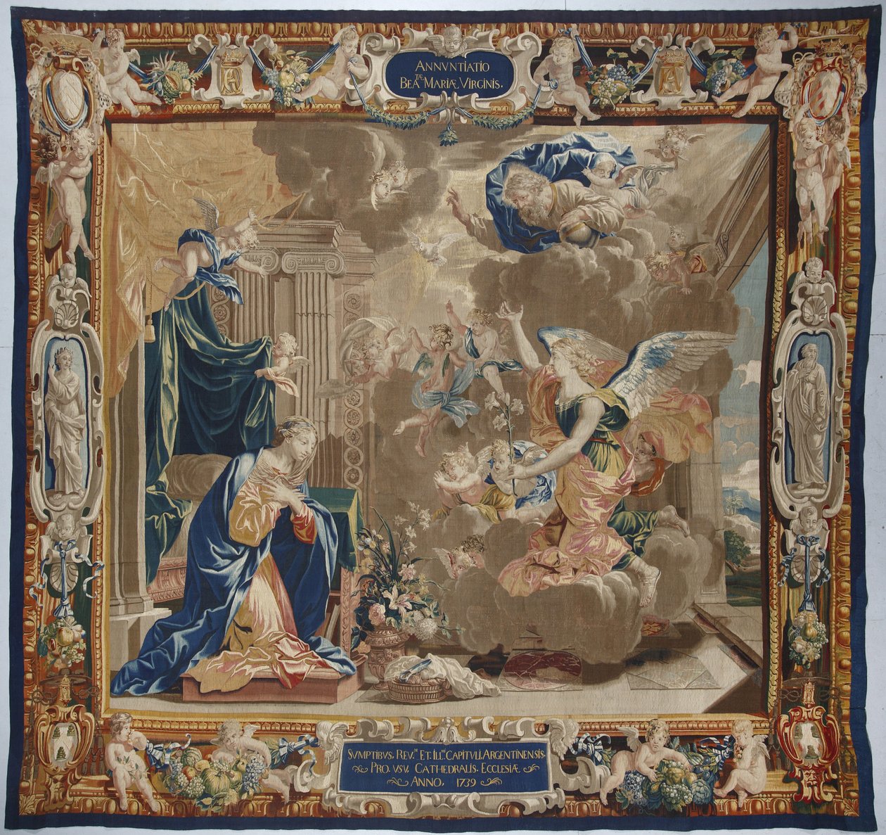 A vida da Virgem: "A Anunciação"... Vemos Deus e a pomba do Espírito Santo (Espírito Santo) acima da cena - Tapeçaria de lã e seda feita na oficina de Pierre Damour a partir dos desenhos de Charles Poerson (1609-1667) de Unbekannt
