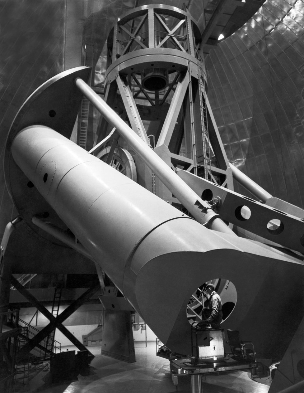 Los Angeles, Califórnia: 1949 Parte do interior do Observatório Mt. Palomar. (foto a p/b) de Unbekannt