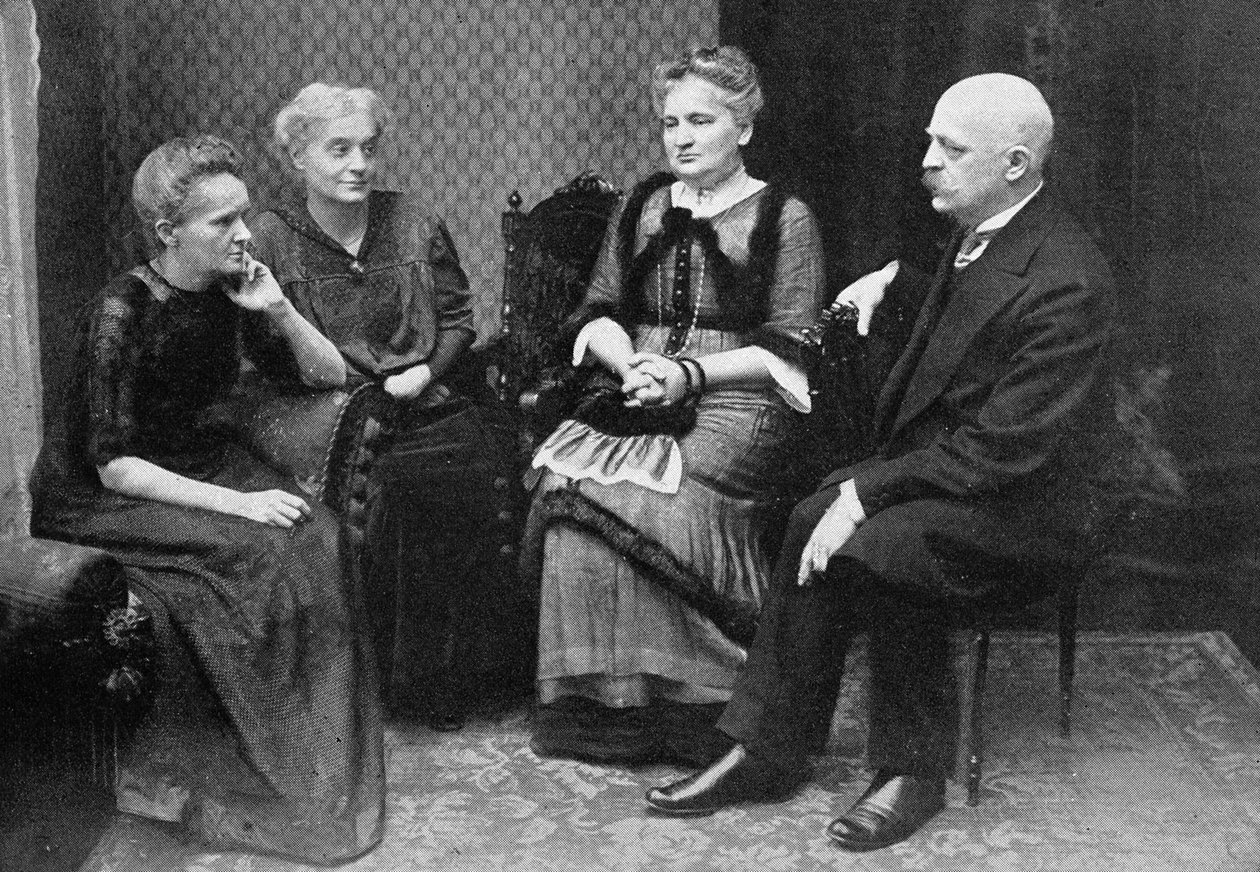 Marie Curie com os seus irmãos e irmãs de Unbekannter Künstler