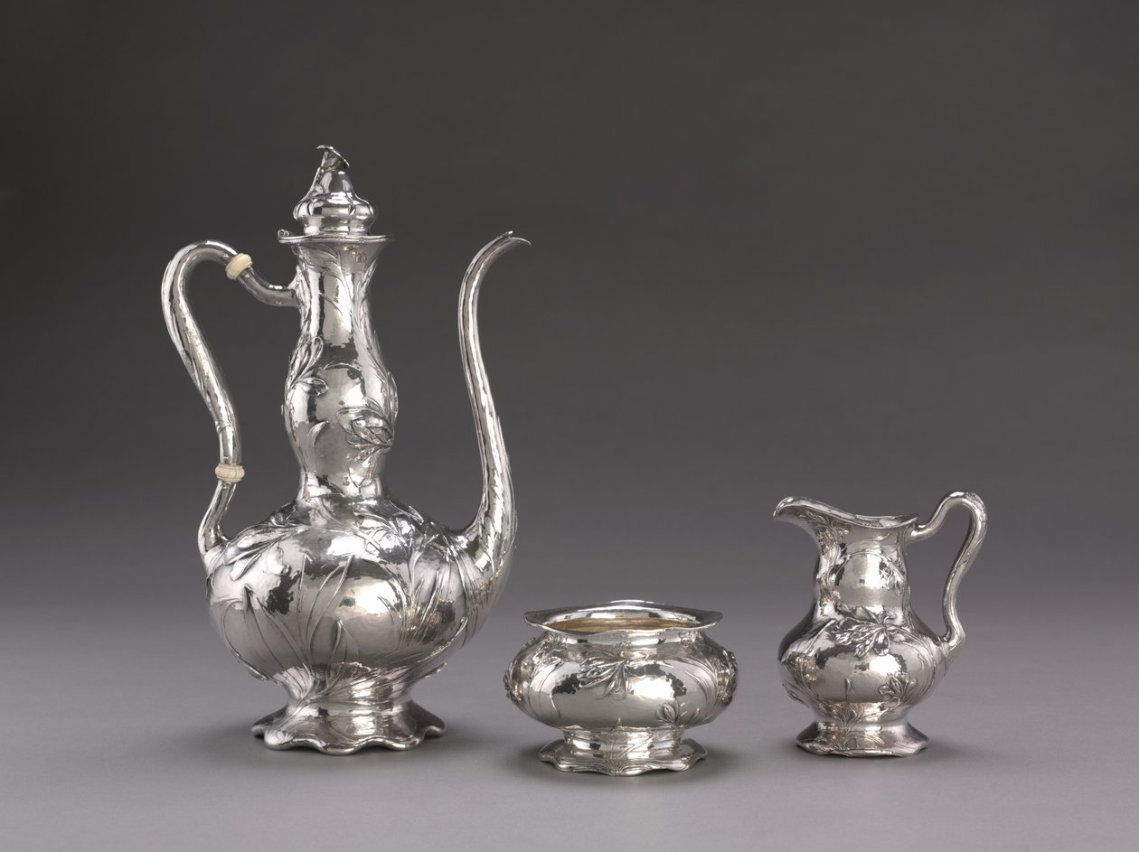 Serviço de café martelado: cafeteira, c.1900-1910 de Unbekannt