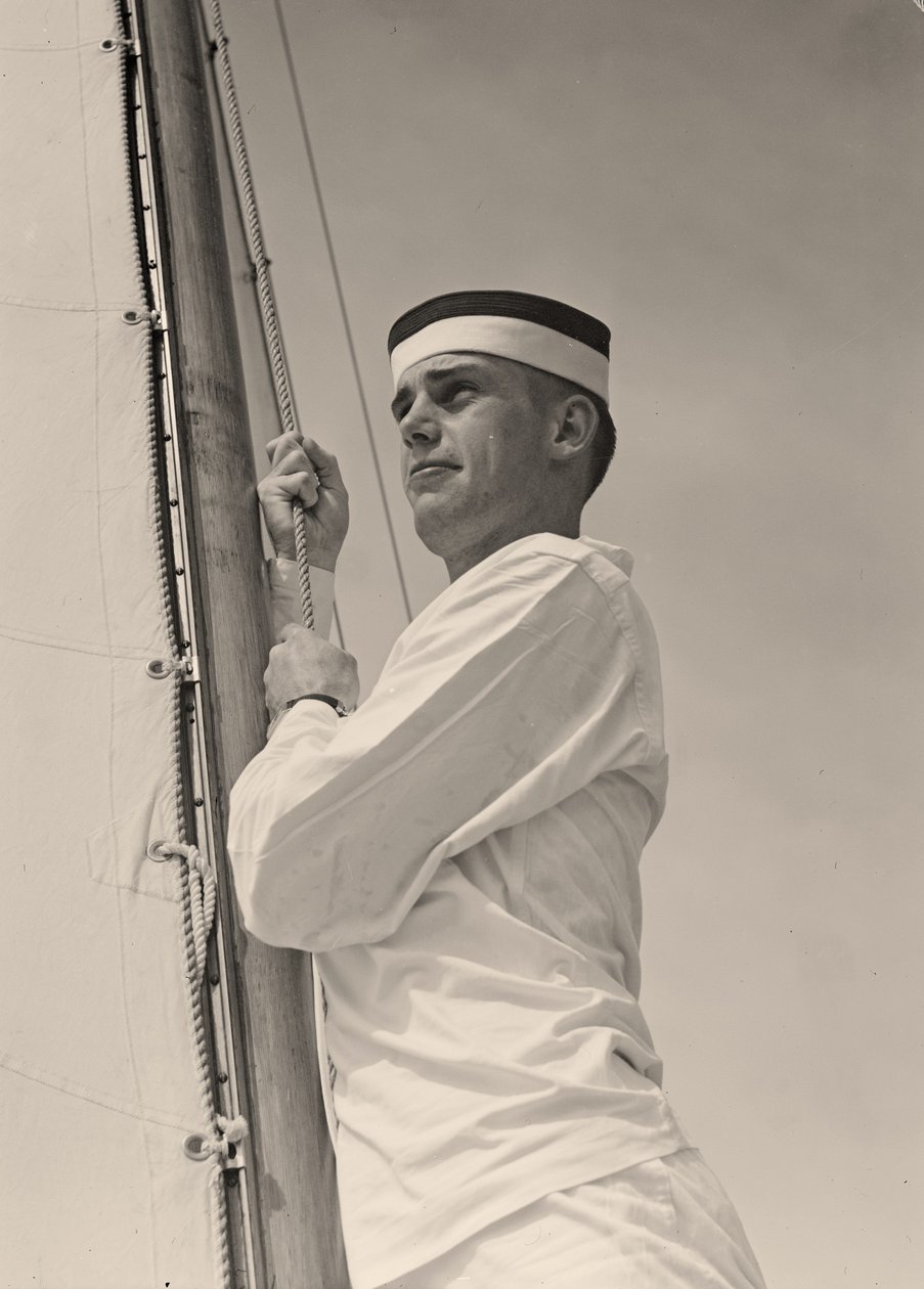 Midshipman içando a vela principal, Academia Naval dos EUA, Annapolis, Maryland. 1942 (foto) de Unbekannt