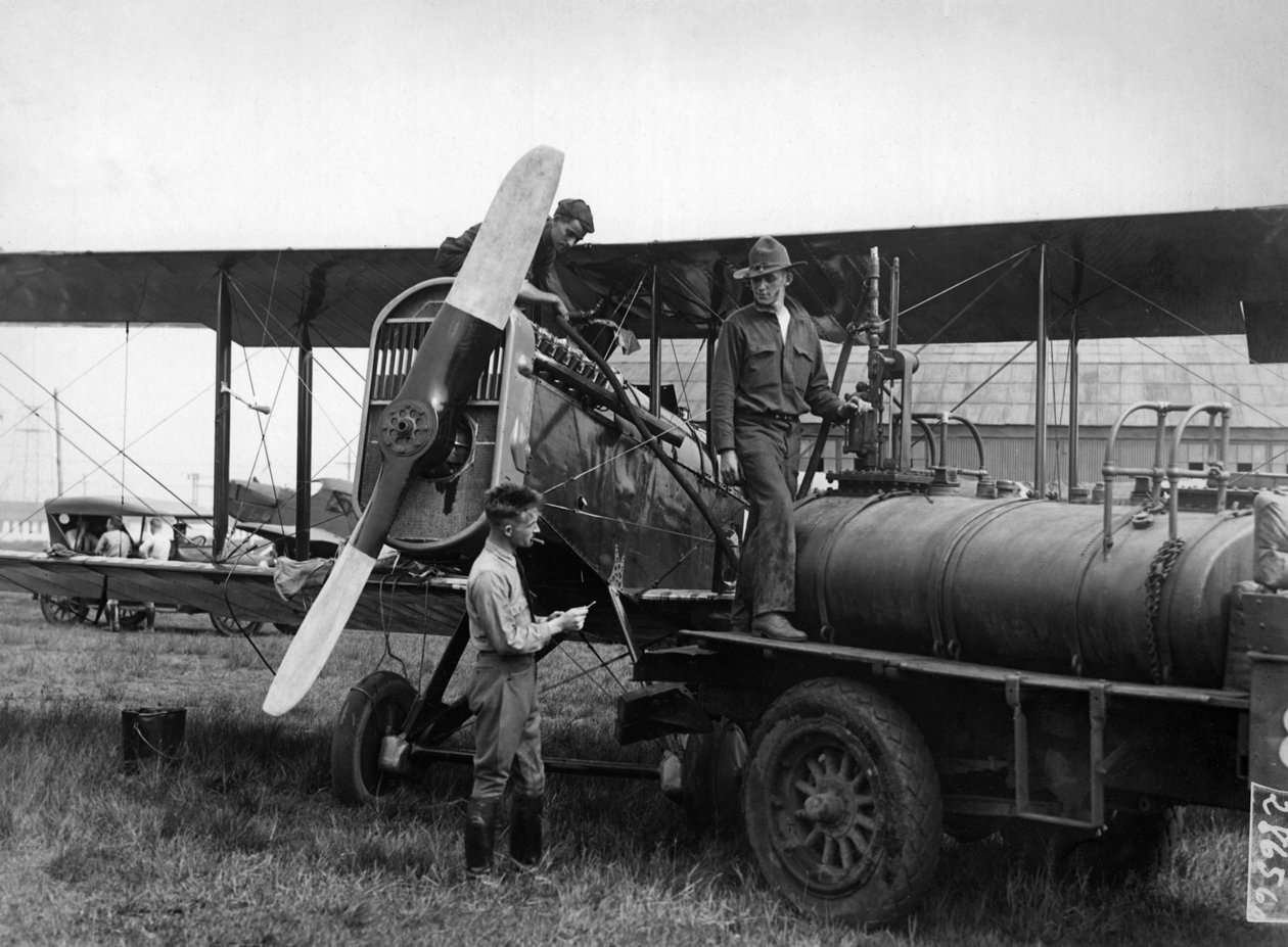 Mitchel Field (Long Island), EUA, 15 de julho de William M. Timlin