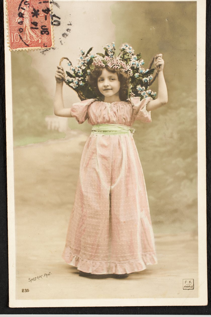 Cartão postal antigo/Crianças com flores de William M. Timlin