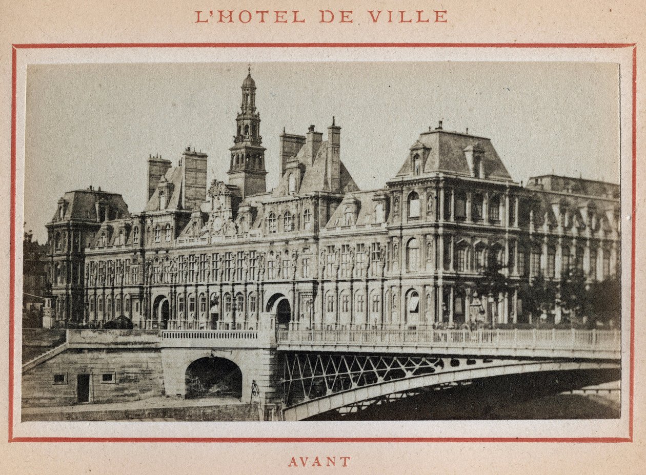 Comuna de Paris (1871): vista do Hotel de Ville em Paris antes do seu incêndio em Maio de 1871. Fotografia de Pierre Pepetit. Impressão em papelão, Dim. 9x5,4 cm de Unbekannt