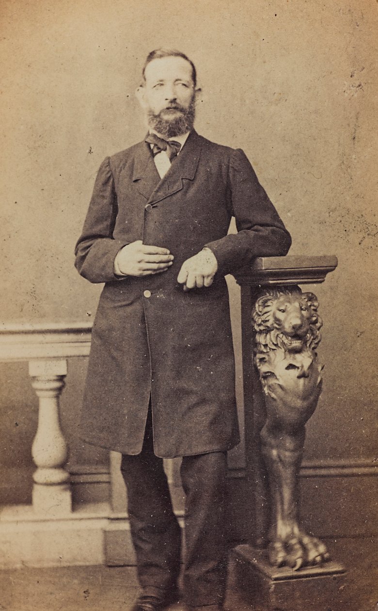 Retrato de Auguste Foucart, diretor da escola juntamente com o seu irmão Henri Olympe de Unbekannter Künstler