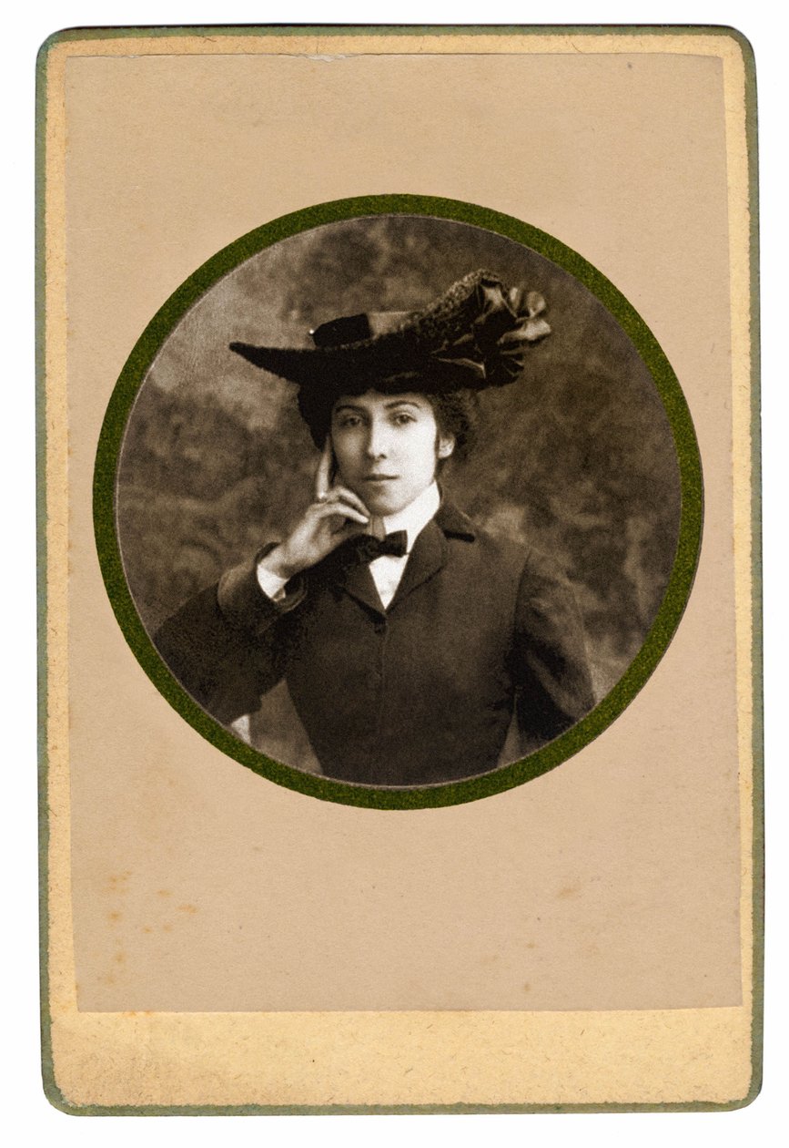 Retrato da poetisa francesa Catherine Pozzi, c.1900 de Unbekannt