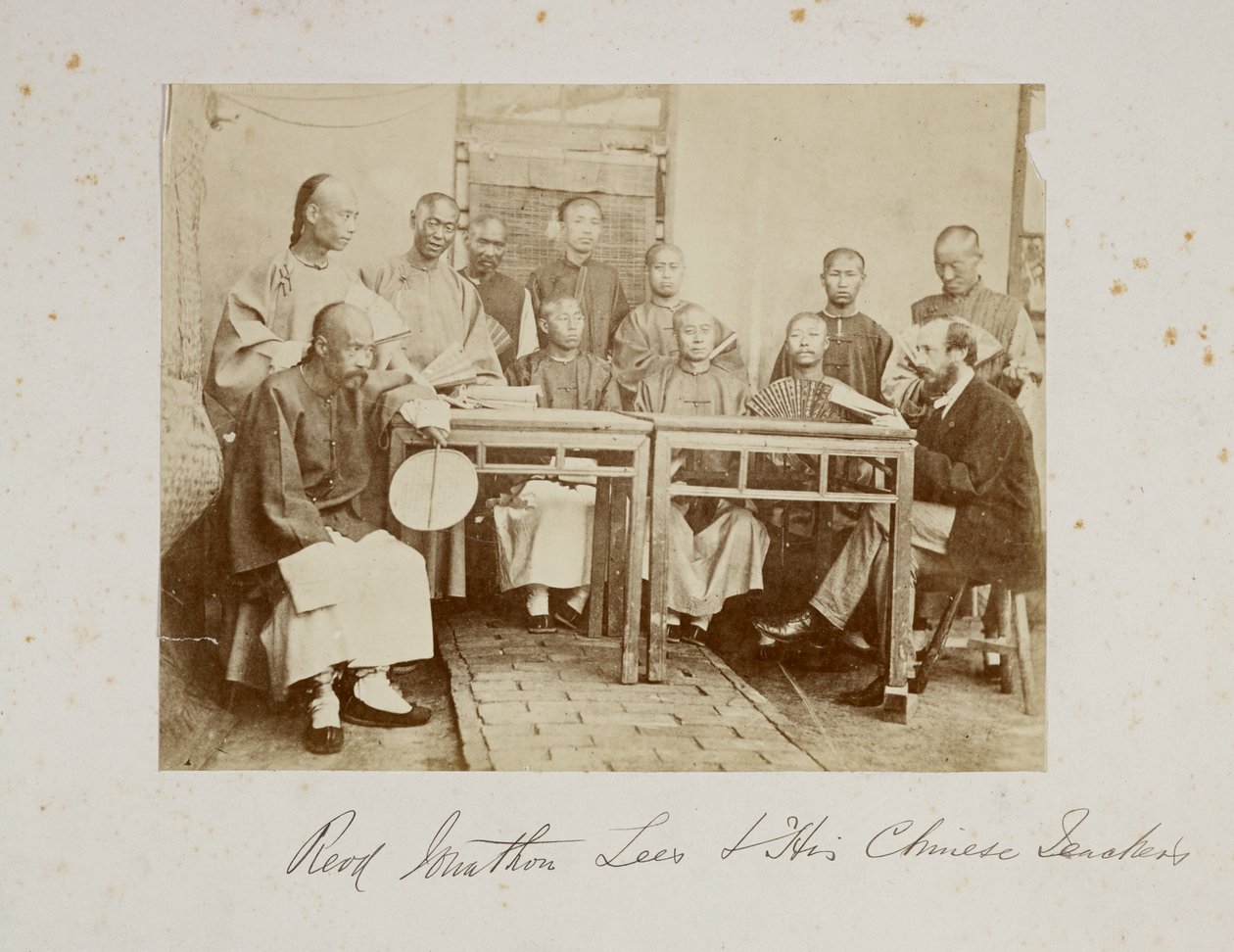O Reverendo Johnathan Lees e os seus professores chineses (foto) de Unbekannter Künstler