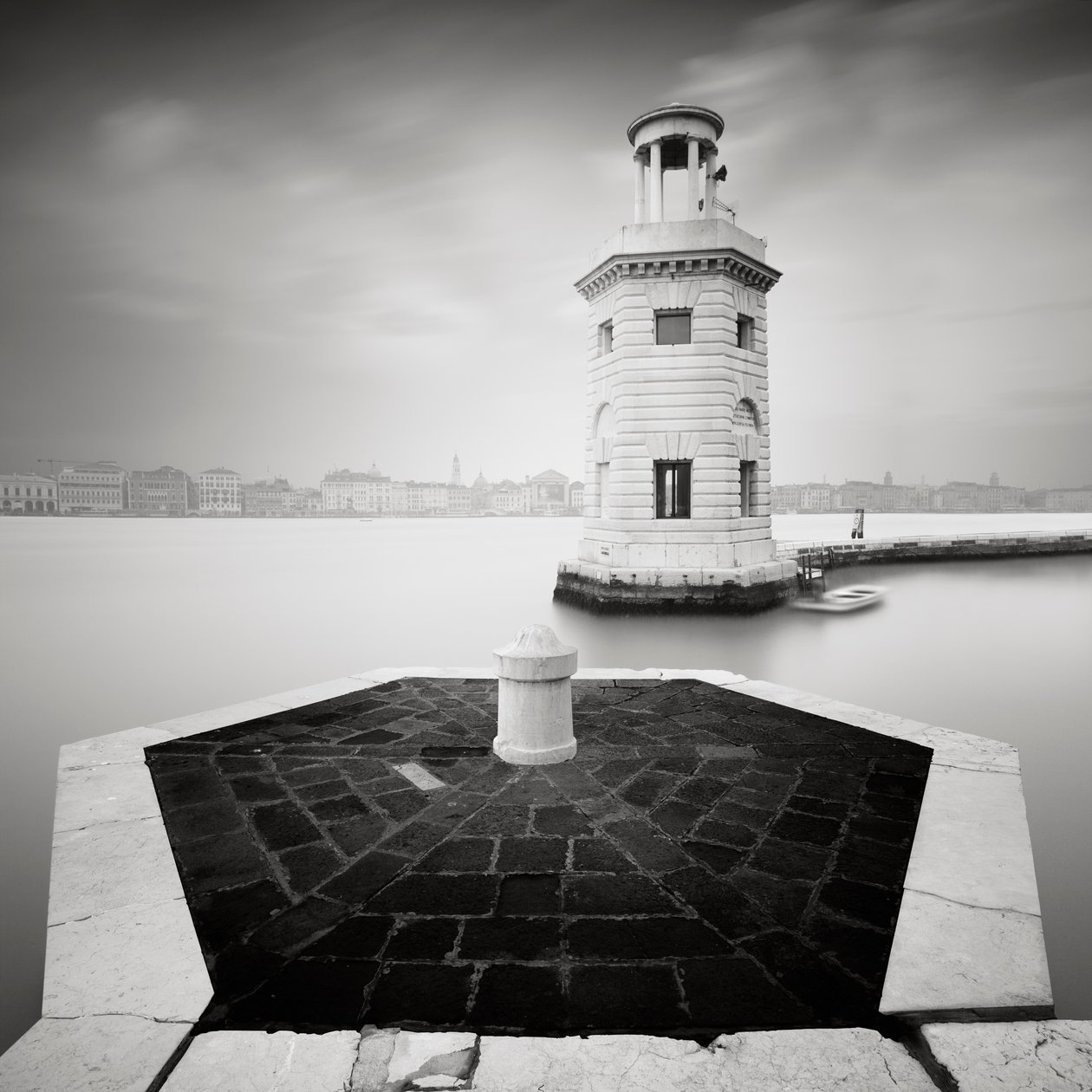 San Giorgio Maggiore, Veneza, Itália, 2014 (foto a p/b) de Leopold Blonder