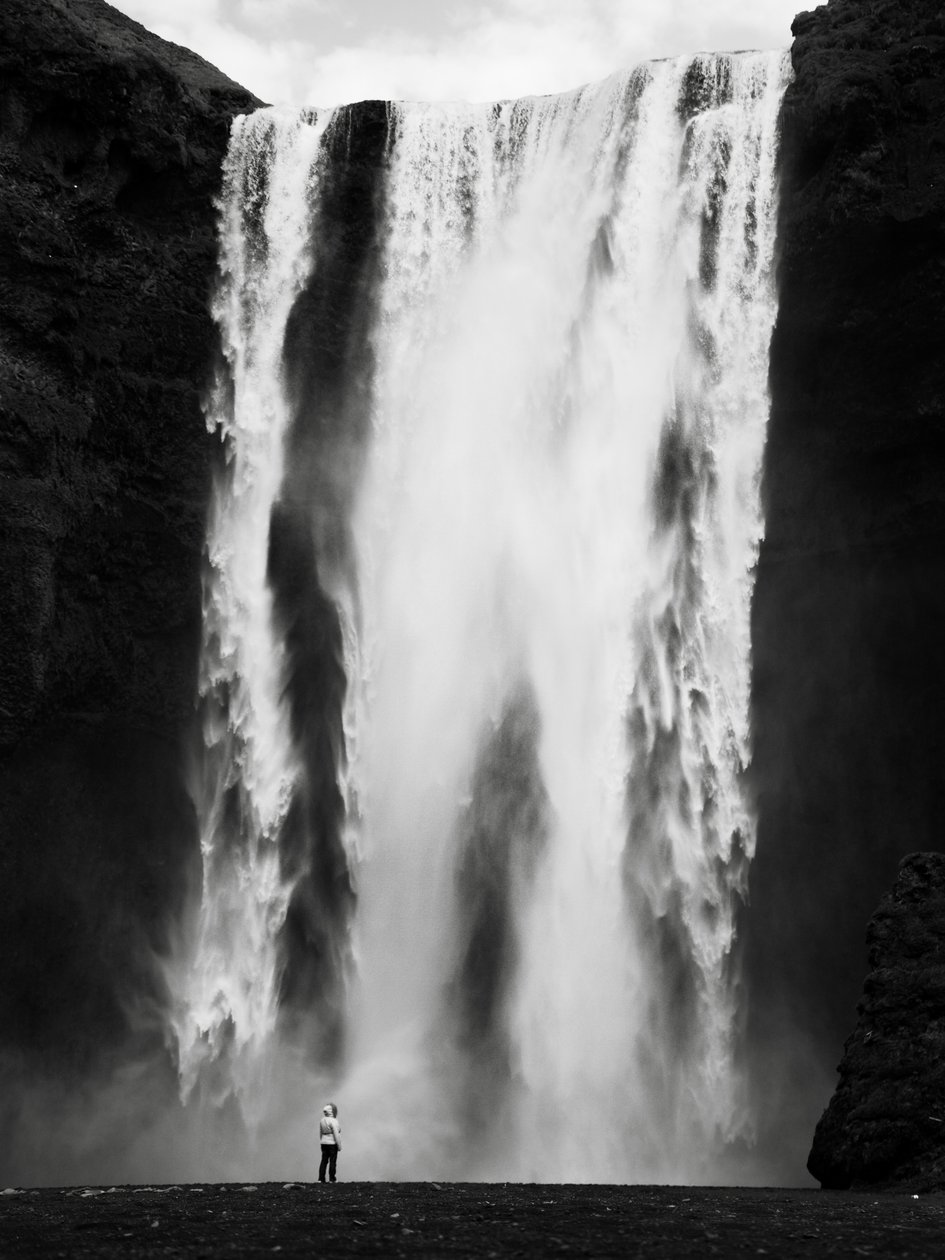 Skógafoss, Islândia, 2011 (foto a p/b) de Leopold Blonder