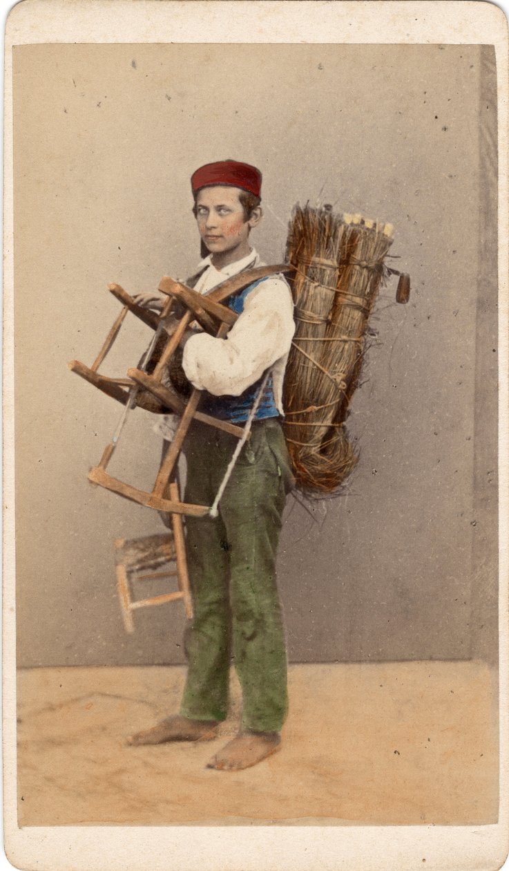 Pequeno metier: retrato de um jovem recarregador de cadeiras, Veneza. Século XIX Impressão em cartão Dim. 10,5x6 cm de Unbekannt
