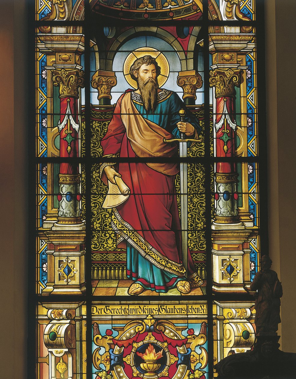 Janela de vidro manchado de um santo, Estocolmo, Suécia de William M. Timlin