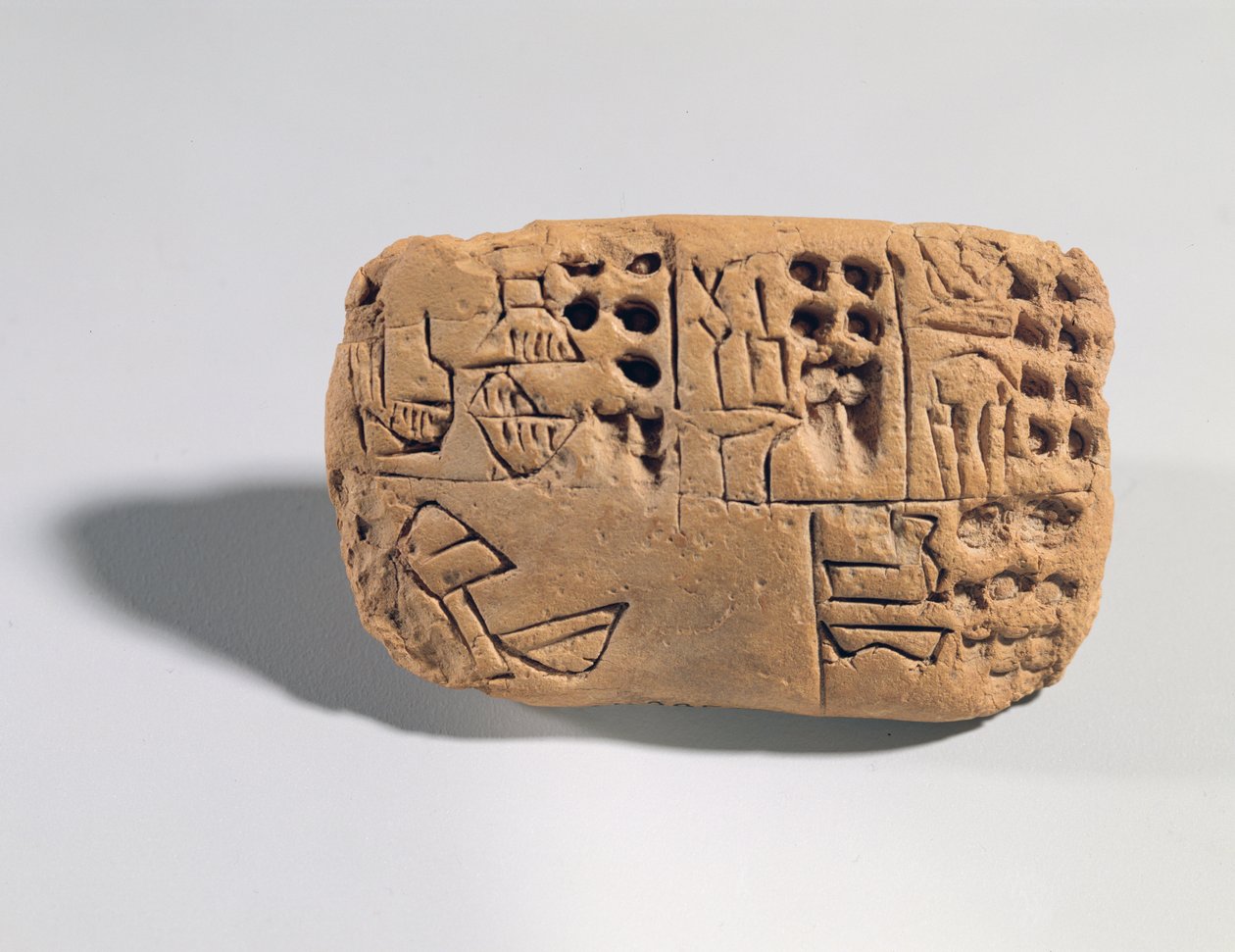 Tablete com inscrição pictográfica, Período Protoliterado, c.3300 BC (argila) de Unbekannt