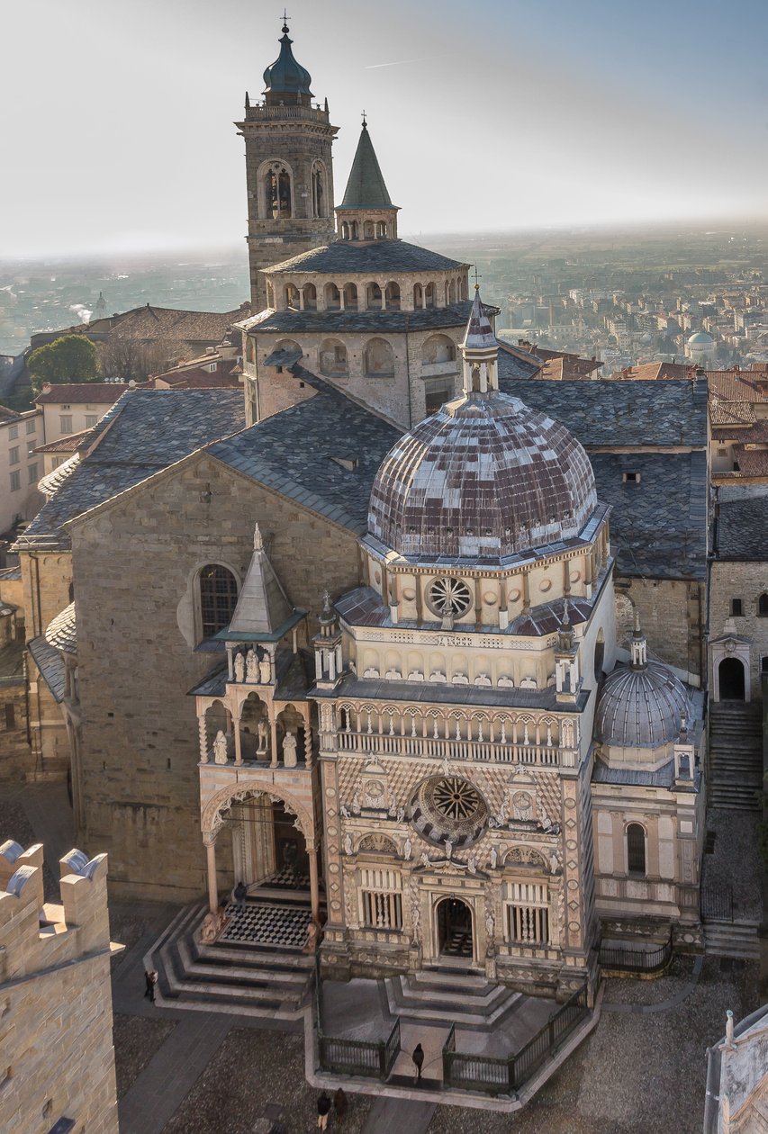 Vista da Piazza Duomo, Bergamo Alta, Itália (foto) de Unbekannter Künstler