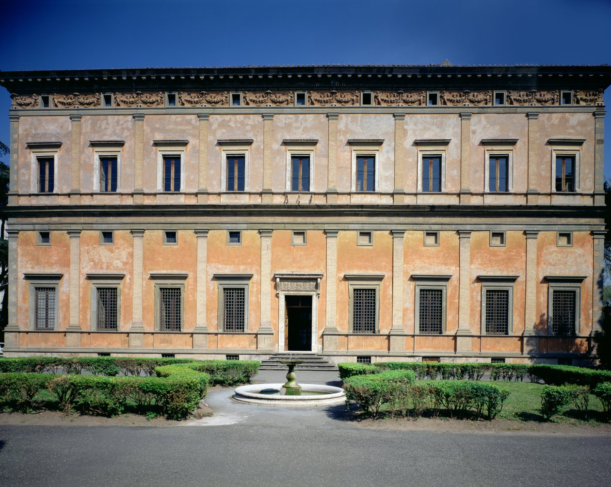 Vista da fachada, projetada por Baldassarre Peruzzi (1481-1536) 1506 (foto) de Unbekannt