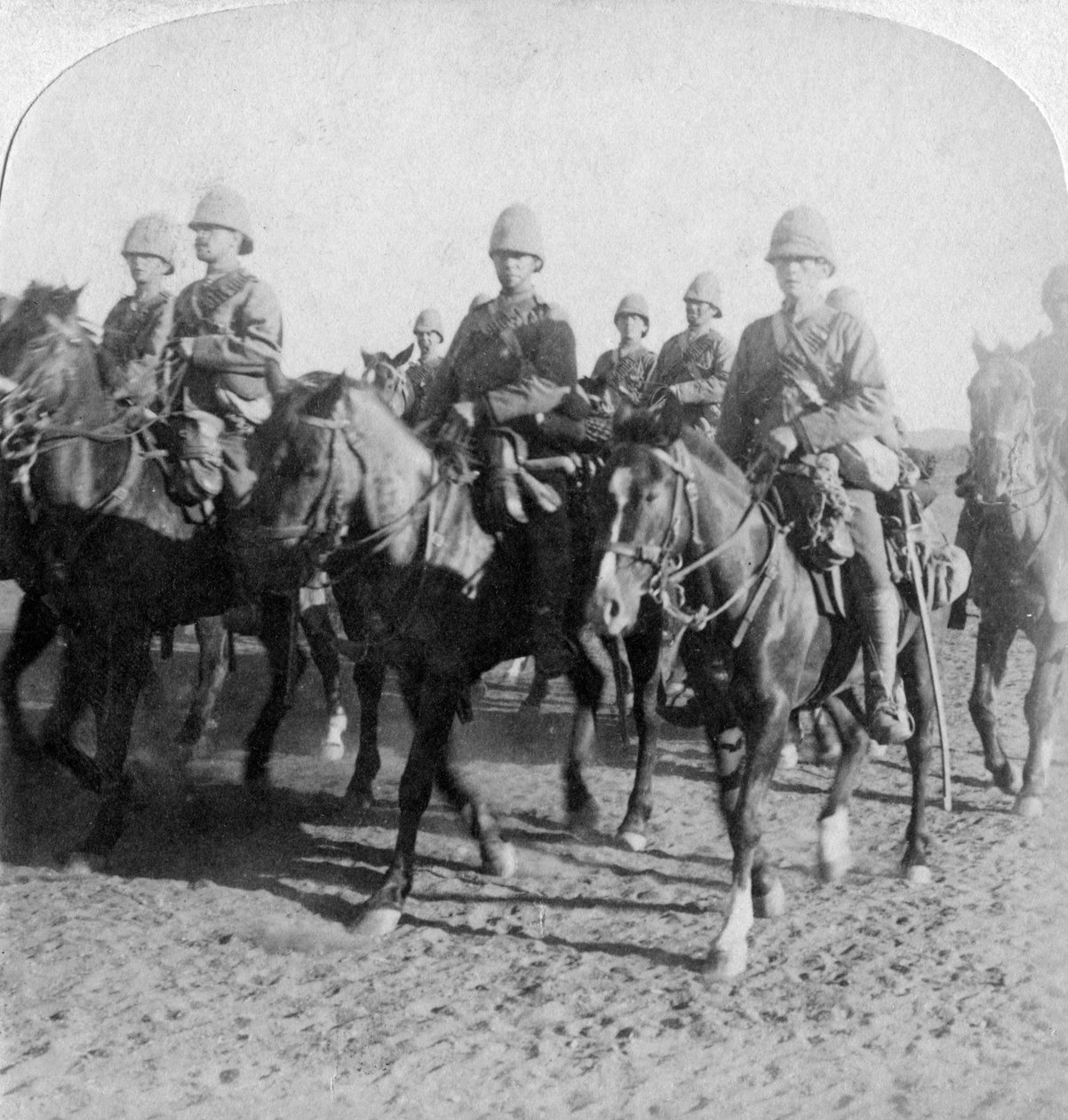 10º Hussardos depois de repelir um ataque de Boer, Colesberg, África do Sul, 4 de janeiro de 1900. de Underwood and Underwood