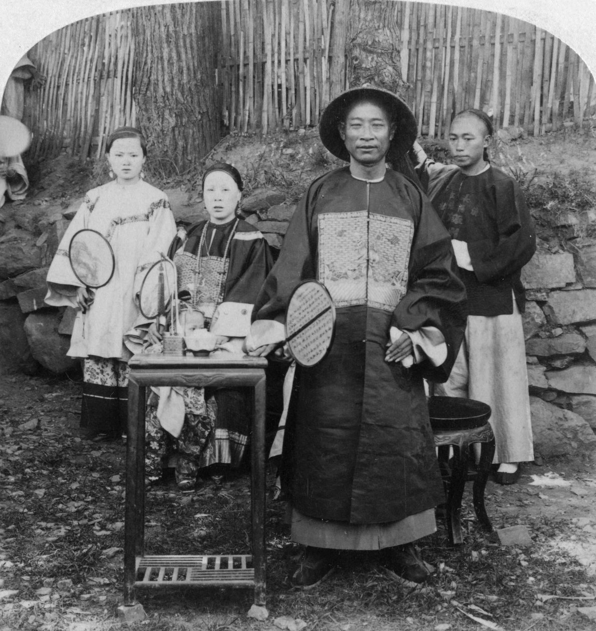 Um oficial genial do interior da China, mandarim naval, Kinkow Jingzhou, China, 1900 de Underwood and Underwood