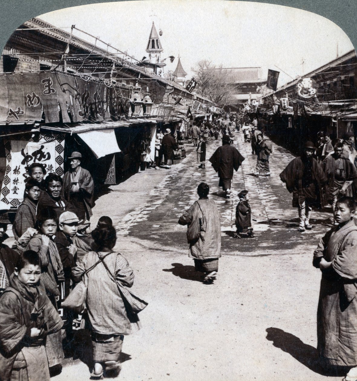 Rua Asakusa, Tóquio, Japão, 1896 de Underwood and Underwood