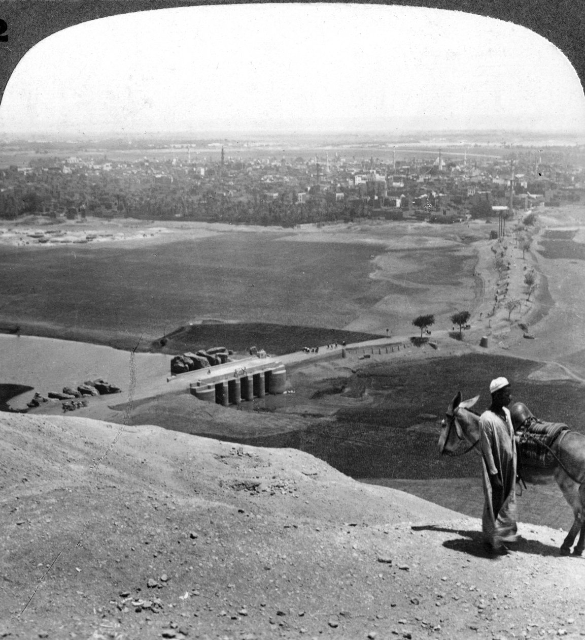 Assiut, a maior cidade do Alto Egito, 1905. de Underwood and Underwood
