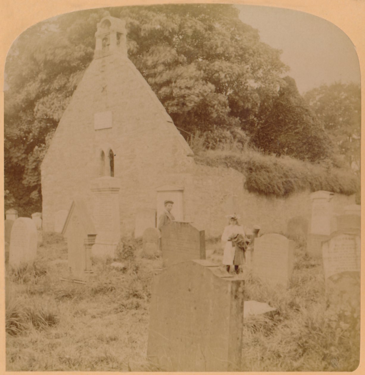 Auld Kirk, Ayr, Escócia, 1897. de Underwood and Underwood
