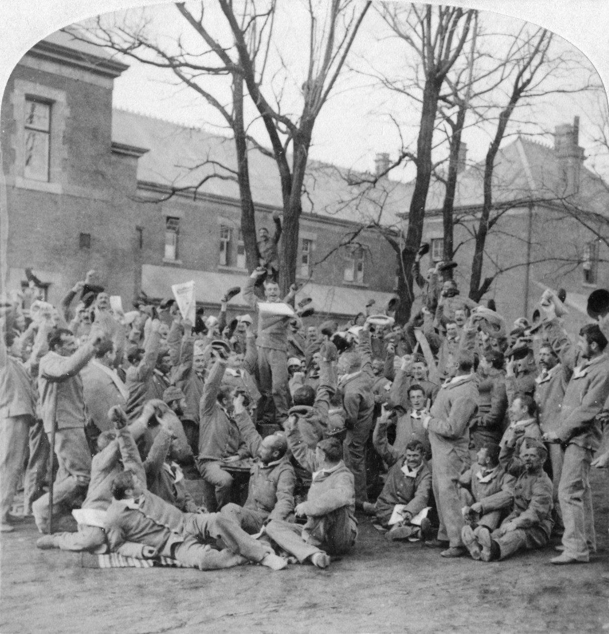 Soldados convalescentes, hospital geral no 10, Bloemfontein, África do Sul, Guerra dos Bôeres, 1901 de Underwood and Underwood