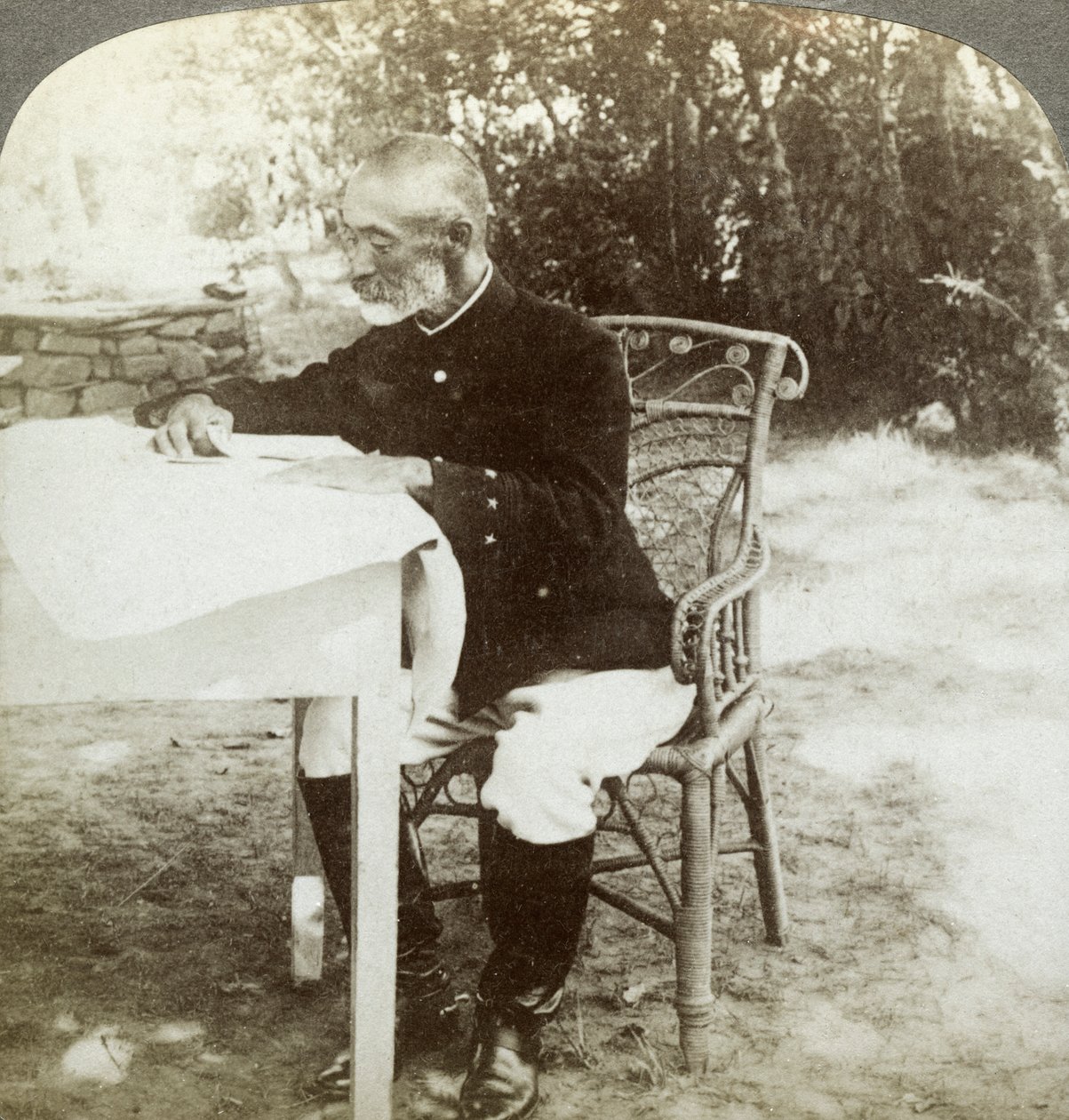 General Nogi na sede japonesa, Port Arthur, Manchúria, c1904-1905. de Underwood and Underwood