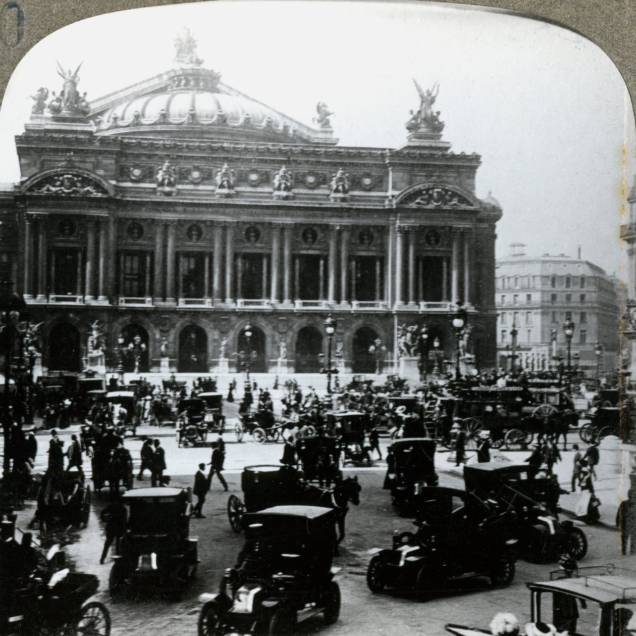 Grand Opera House, Paris, c1900s. de Underwood and Underwood