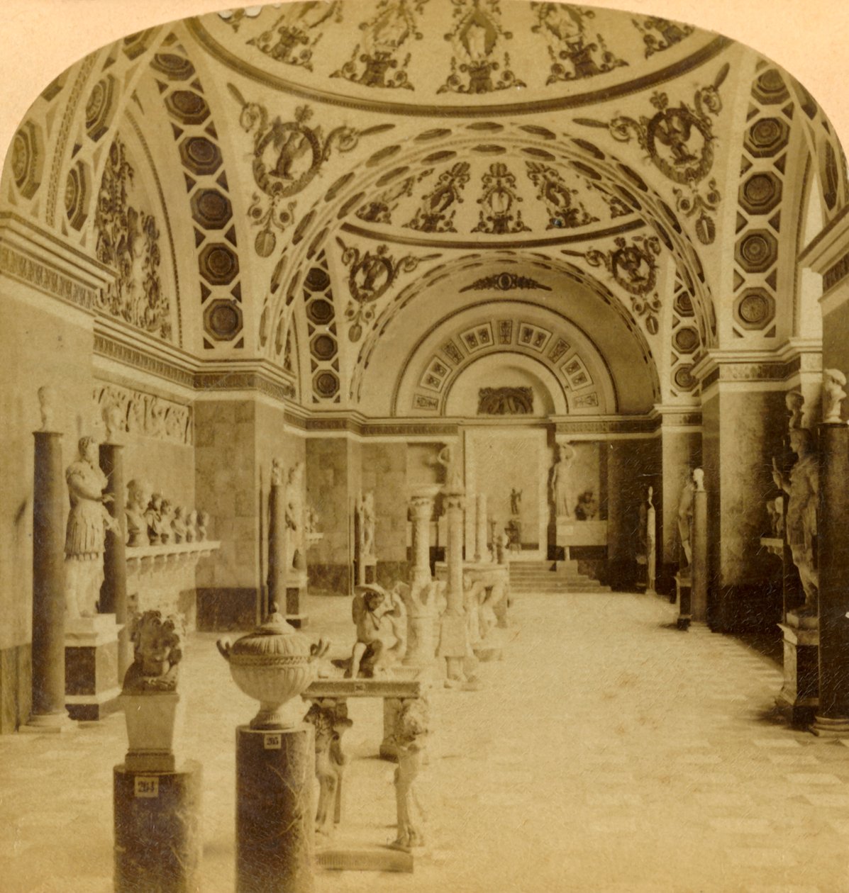 Salão dos romanos, Glyptothek, Munique, Alemanha, 1898. de Underwood and Underwood