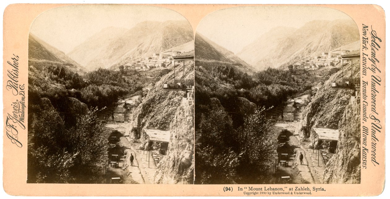 No Monte Líbano, Zahlah, Líbano, 1900. de Underwood and Underwood