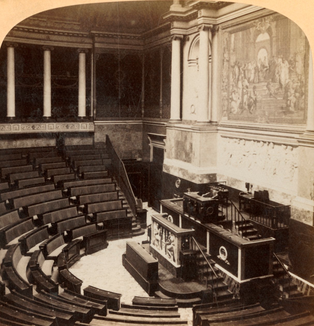 Interior da Câmara dos Deputados, Paris, França, 1900. de Underwood and Underwood