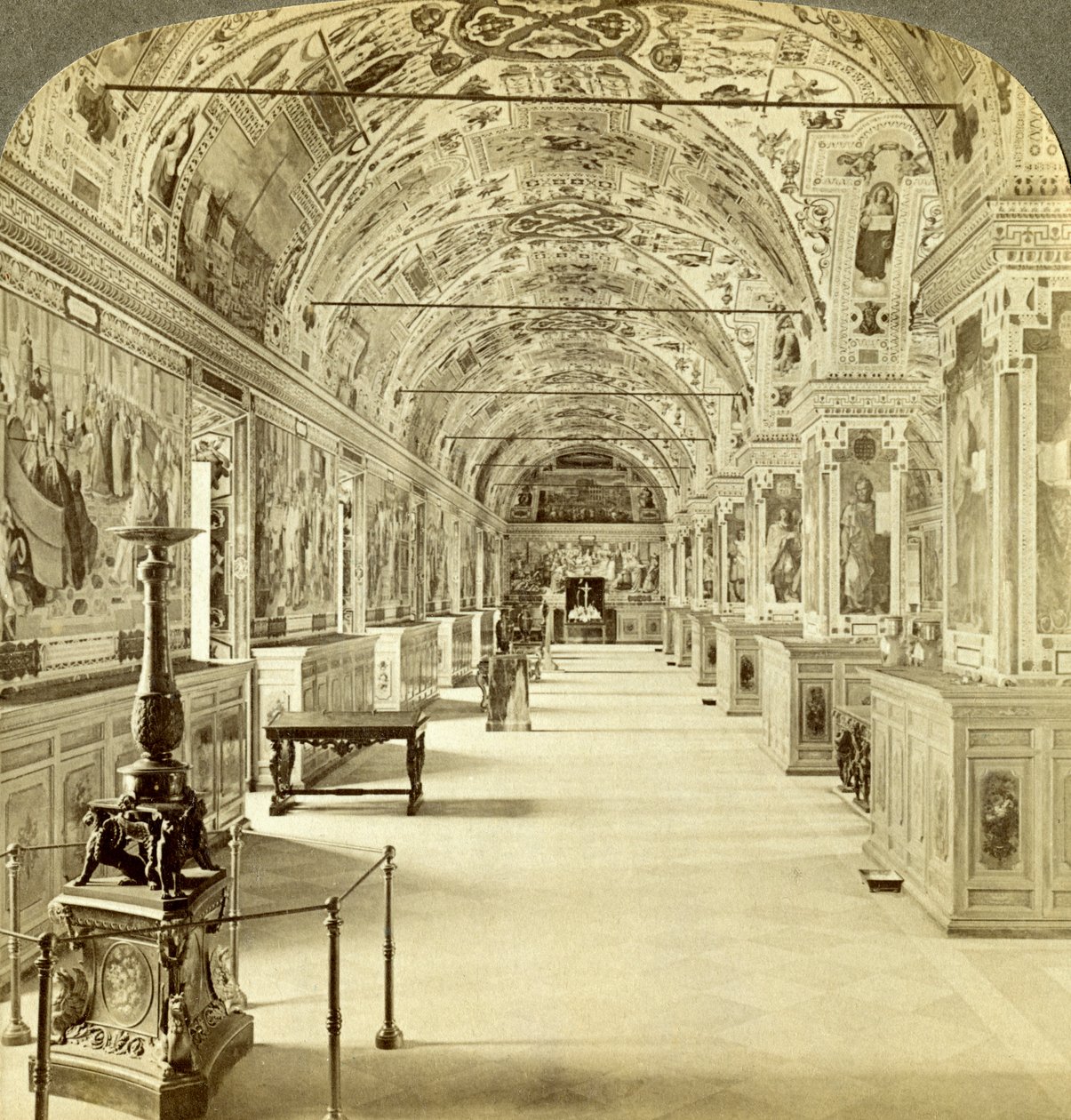 Interior da Biblioteca do Vaticano, Roma, Itália. de Underwood and Underwood
