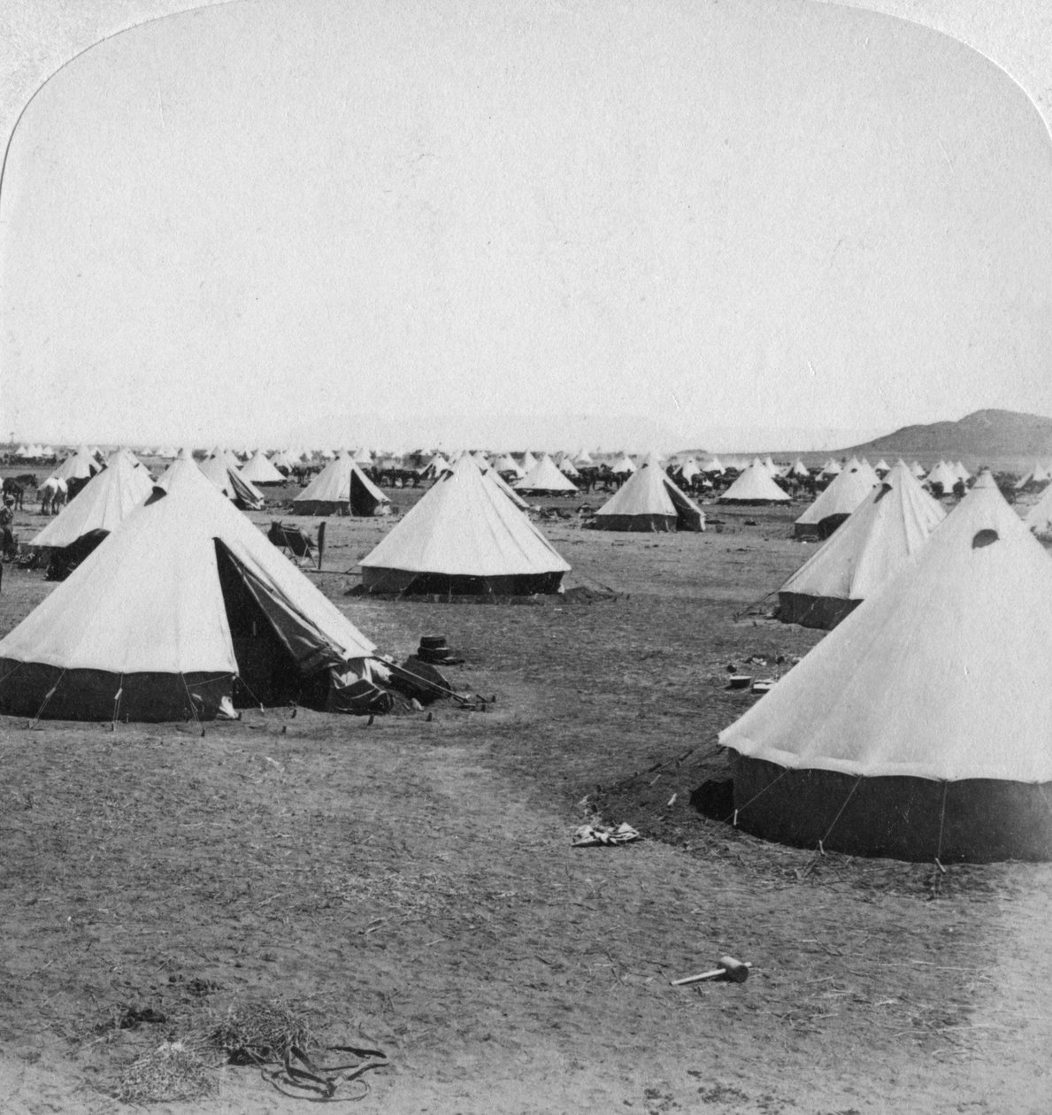 Acampamento militar em De Aar, África do Sul, Boer War, 1900. de Underwood and Underwood