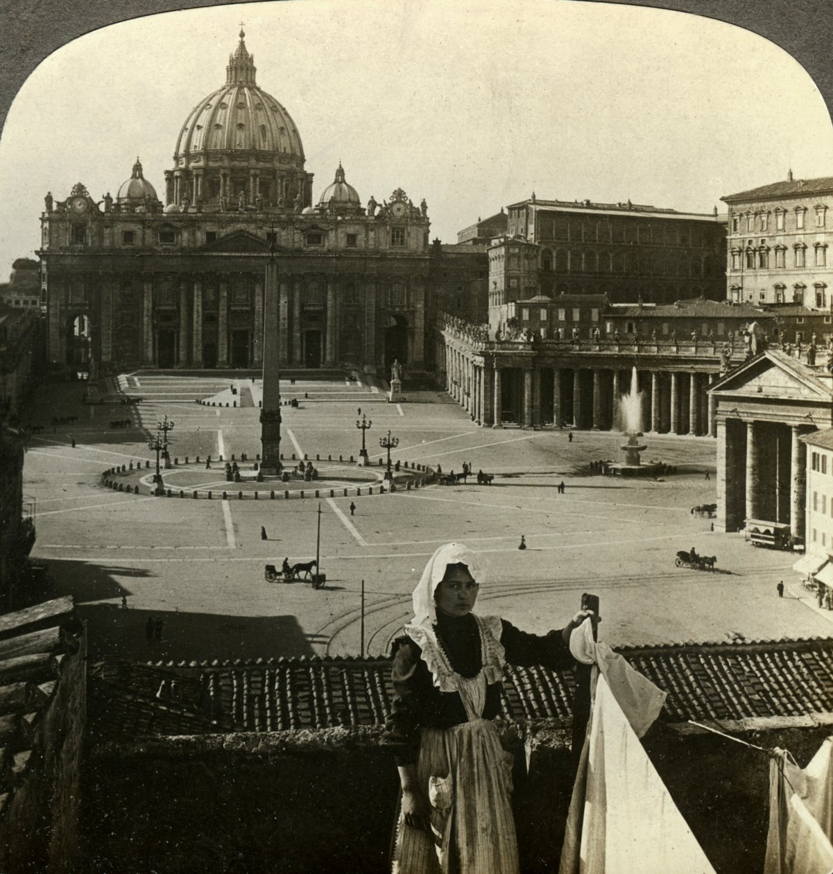 St Peters Square e Basílica e o Vaticano, Roma, Itália. de Underwood and Underwood