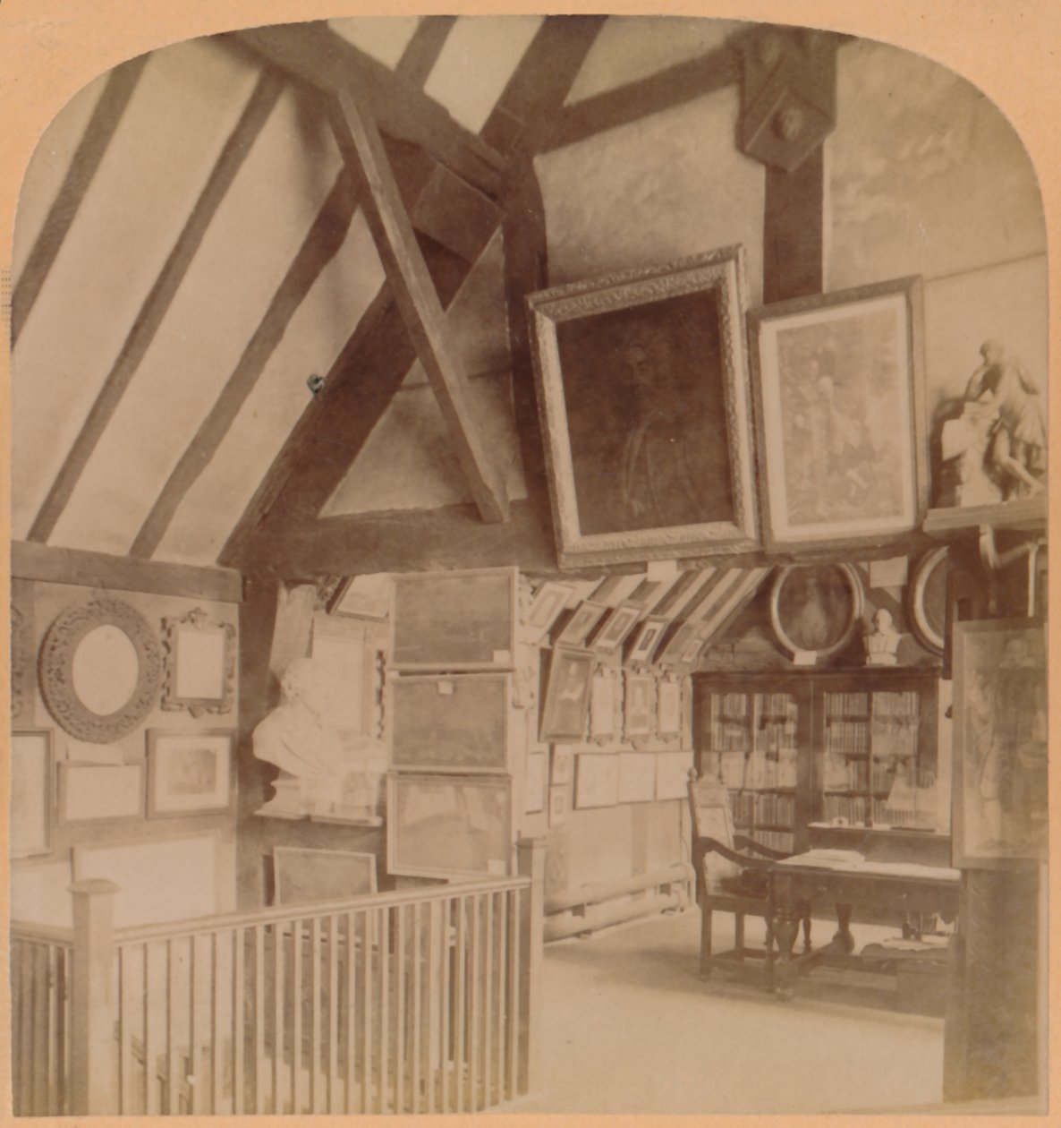 A biblioteca em Shakespeares House, Stratford-on-Avon, Inglaterra, 1900. de Underwood and Underwood